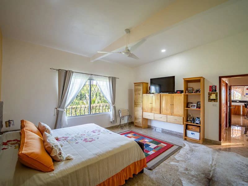 Casa Koi: Luxury 3-Hectare Hilltop Property with Stunning 360° Mountain Views, Main Home, Guest House & Workshop, Minutes from Samara - photo 18