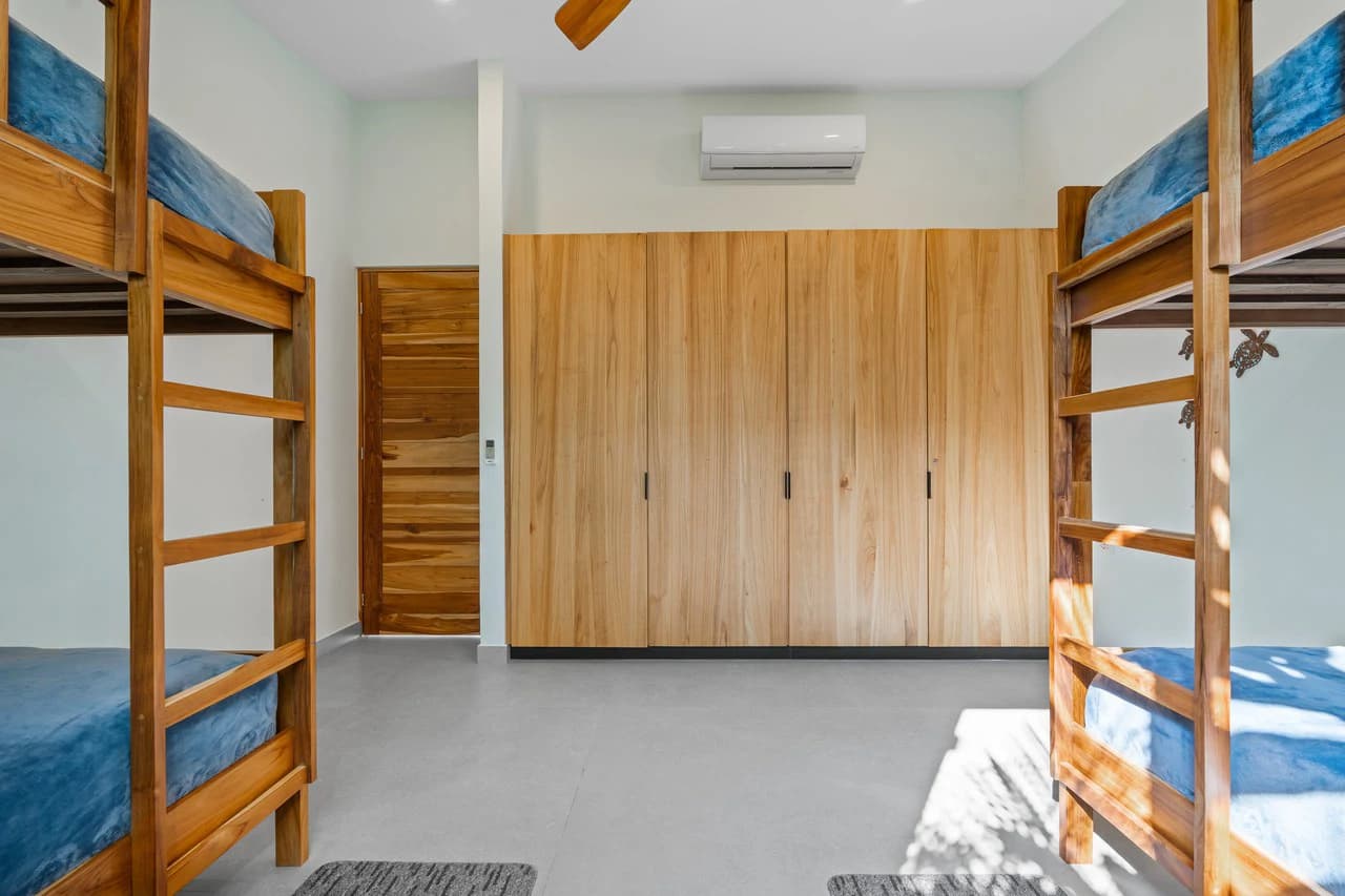 Casa Guacamaya Azul: Fully Furnished Luxury Villa in Playa Grande - photo 28