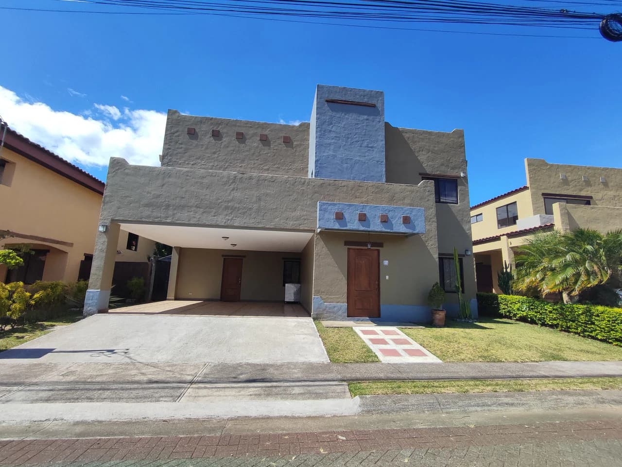 Condominio Valle de Eucaliptos: House for Sale in Valle de Eucaliptos Condominium