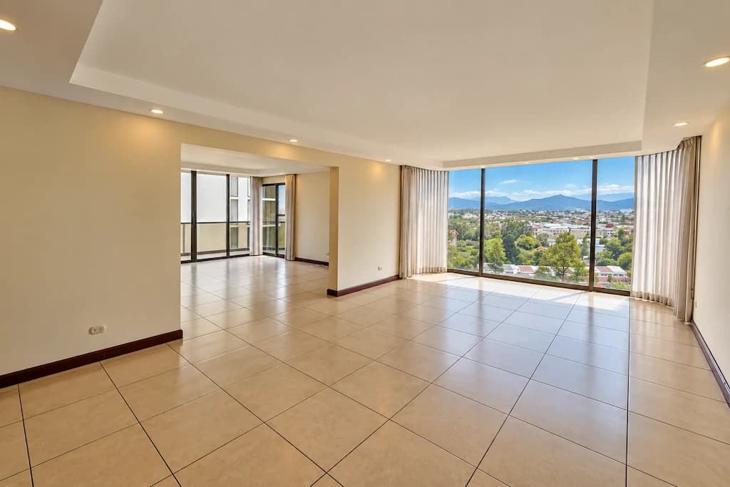 Apartment For Sale in San Rafael - photo 1