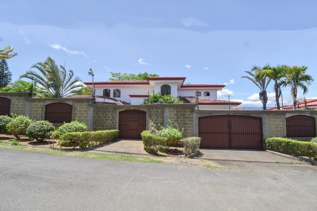 House For Sale in San Rafael - photo 4