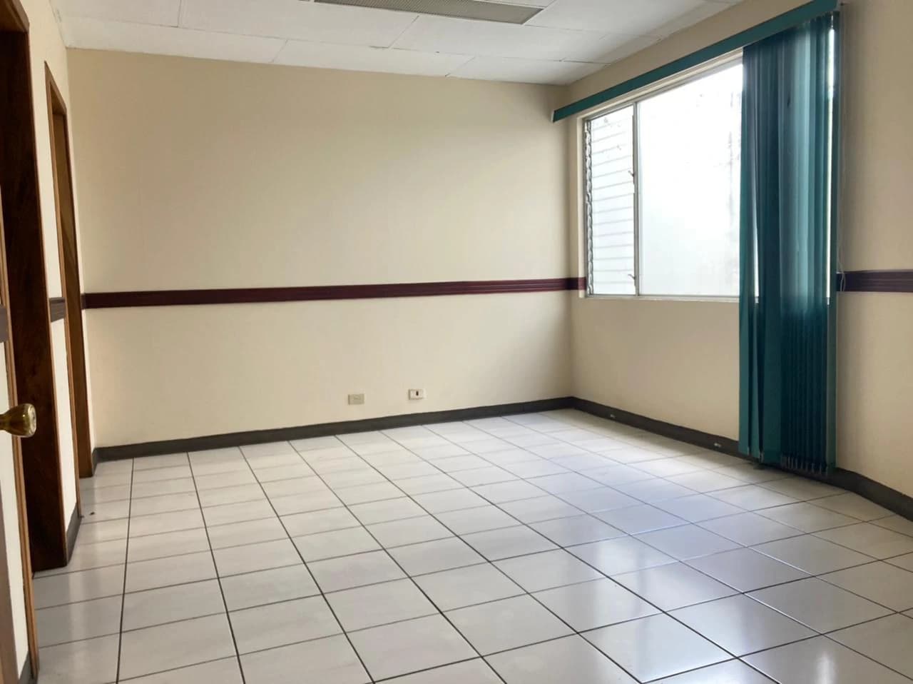 Building for Sale in High Traffic Street Moravia San Jose Costa Rica - photo 9