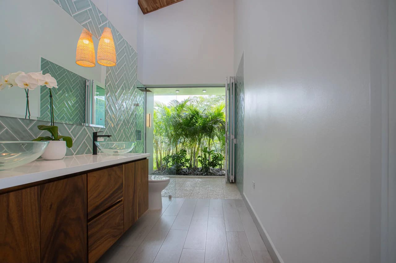 Brand-New Home for Sale in Vista Guácimo, Atenas | Infinity Pool | 180° Views - photo 25