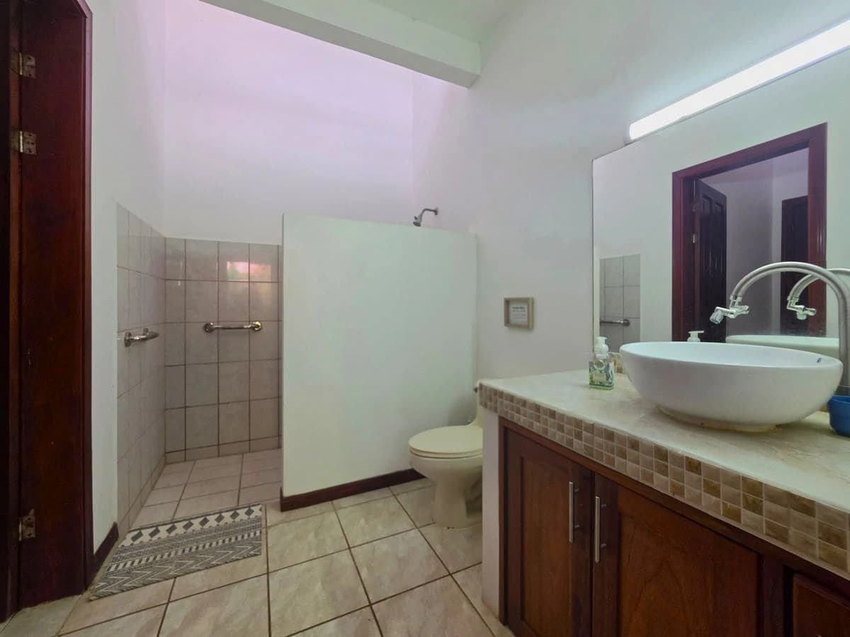 Casa Julia: A Rare Opportunity in the Heart of Sámara – Home with Commercial Space or Expansion Potential - photo 24