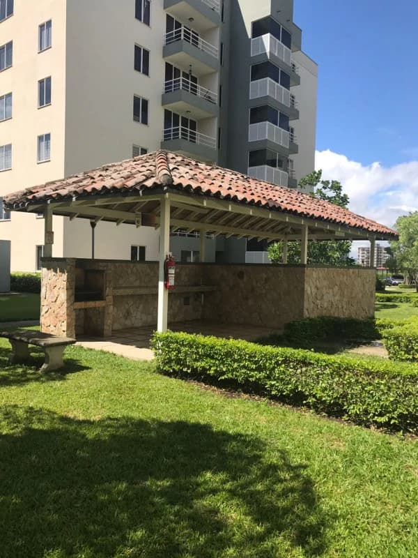 Apartment For Sale in San Rafael