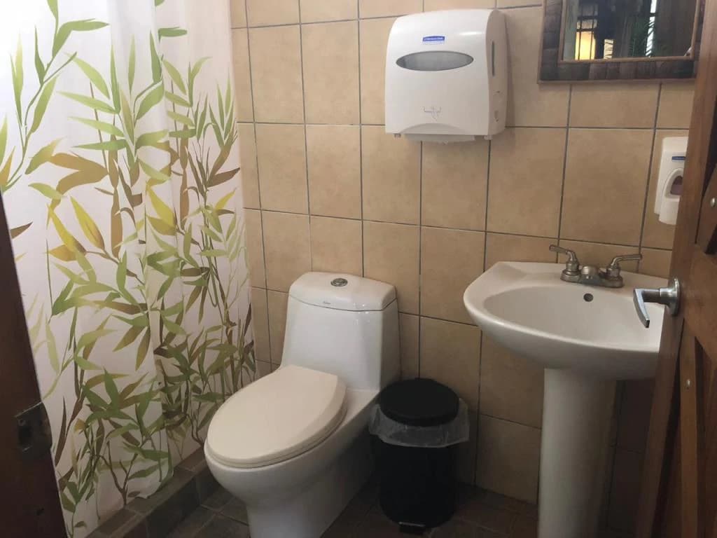 Beautiful Mountain Property for Sale in the Tourist Area of Miravalles, Currently Rented and Operating as a Restaurant – Excellent Investment Opportunity - photo 18