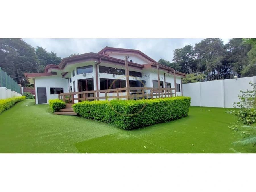 Sale or Rental of a House in San Rafael de Heredia: Spacious Residence in El Castillo, San Rafael de Heredia — Privacy, Fresh Mountain Climate, and Elevated Living - photo 10