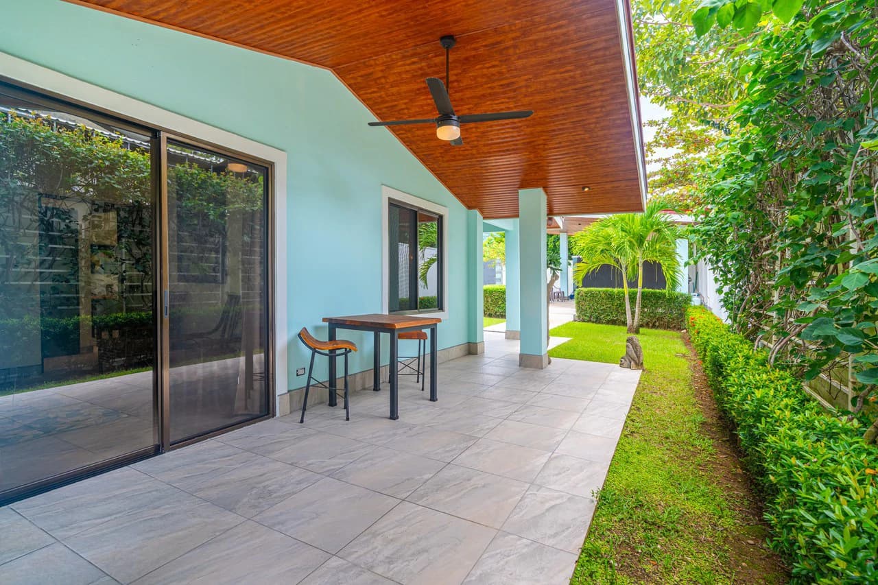 Villa Esmeralda: Big Pool. Big Lot. Big Lifestyle. Central Uvita, Walk to Everything! - photo 12