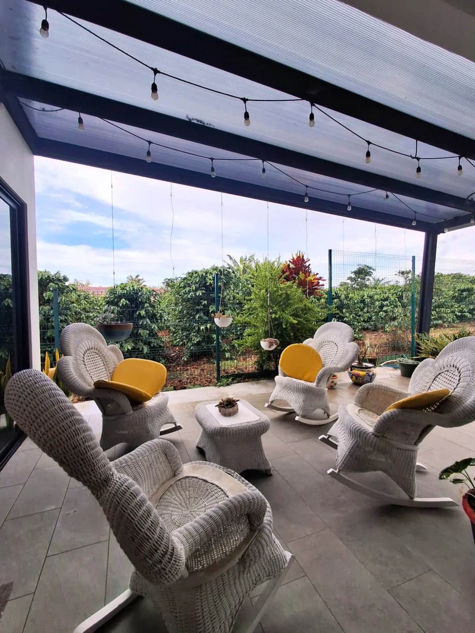 Casa Modern Elegance: 5 Bedrooms...Large Lot and Views! - photo 10