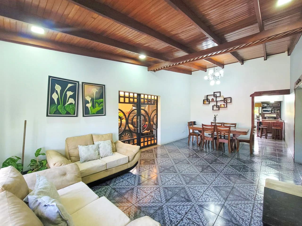 House For Sale in Santa Gertrudis - photo 9