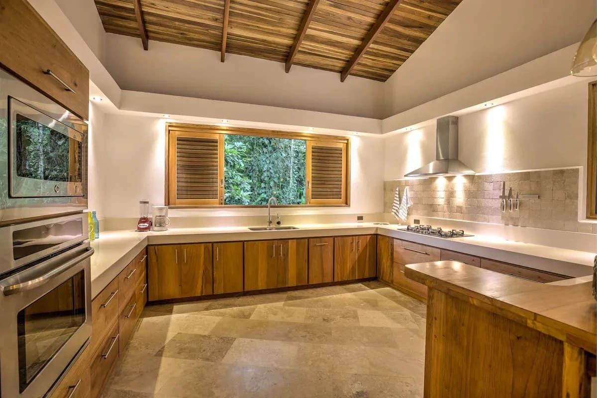 ID 1073: Villa Cabu - Luxury Airbnb Rental with Pool in Playa Chiquita - photo 5