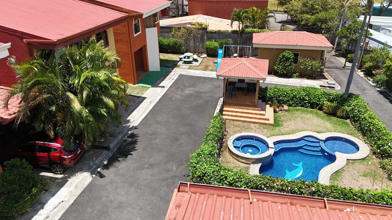 House For Sale in Llorente - photo 2
