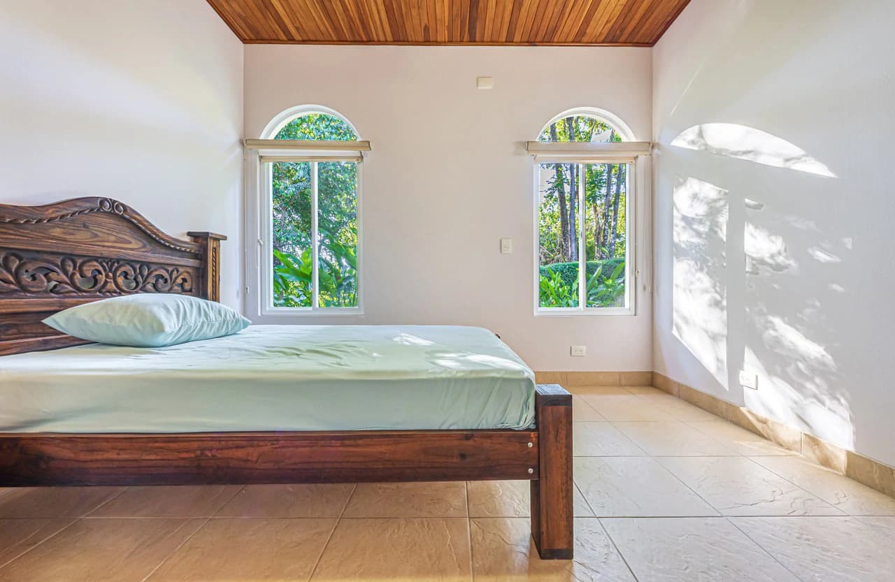 Elegant 3 Bedroom + Office Jungle Home in Puesta Del Sol, Ojochal - photo 10