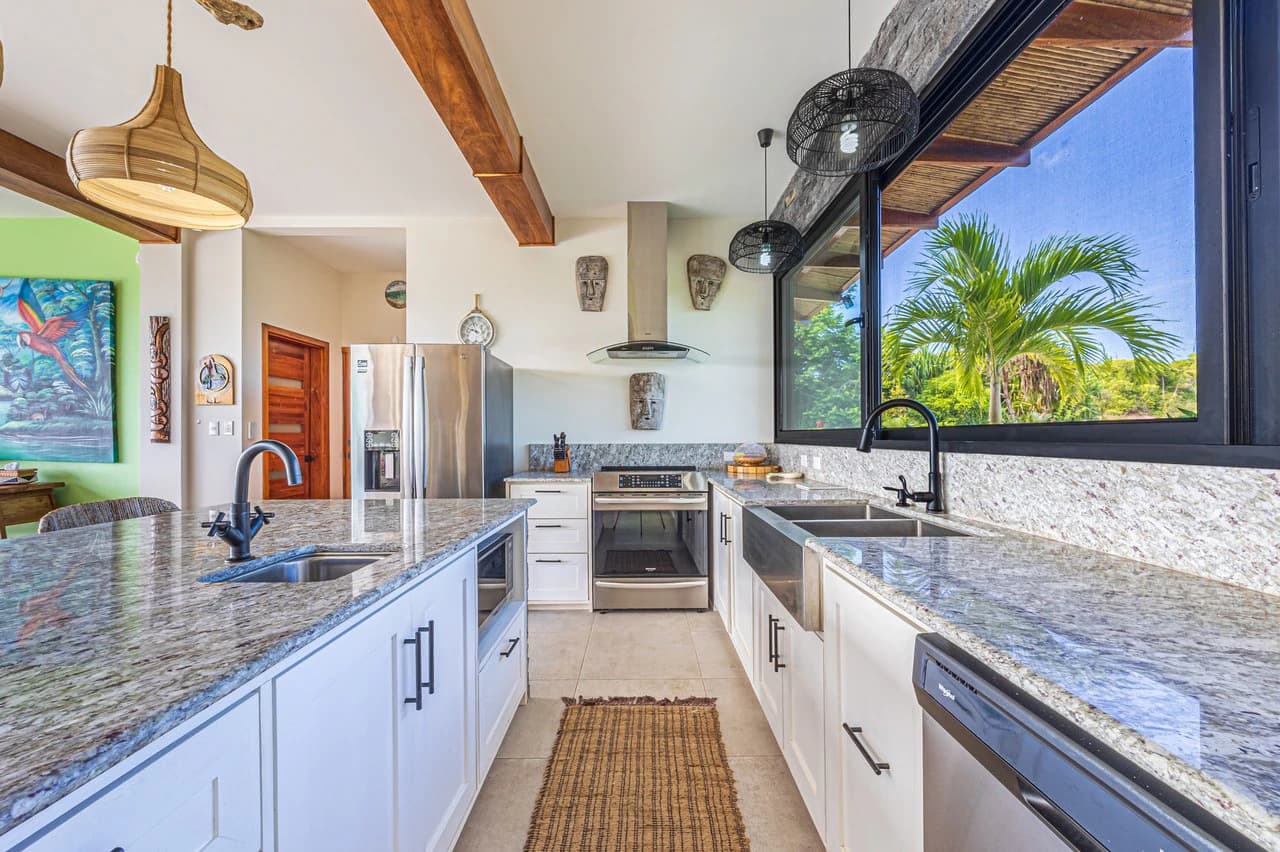 Iconic Luxury Estate with Unmatched Mountain Views | Manuel Antonio Estates - photo 38