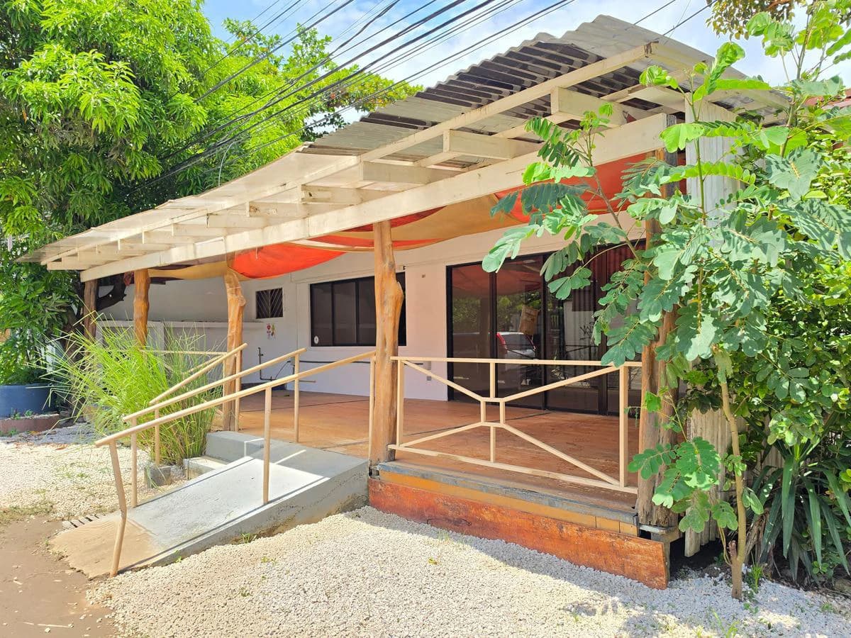Casa Julia: A Rare Opportunity in the Heart of Sámara – Home with Commercial Space or Expansion Potential - photo 5