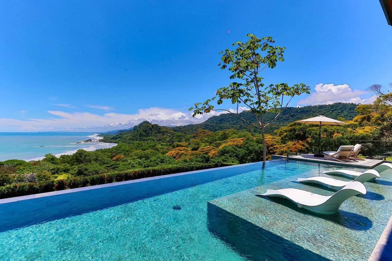 Luxurious 5 Bedroom Coastal Estate Dominical - photo 29