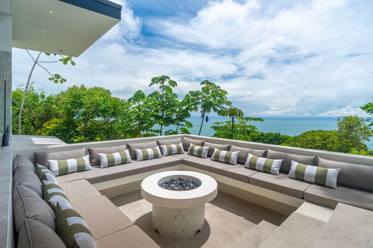 Acqua Blu: Mountain House For Sale in Escaleras - photo 80