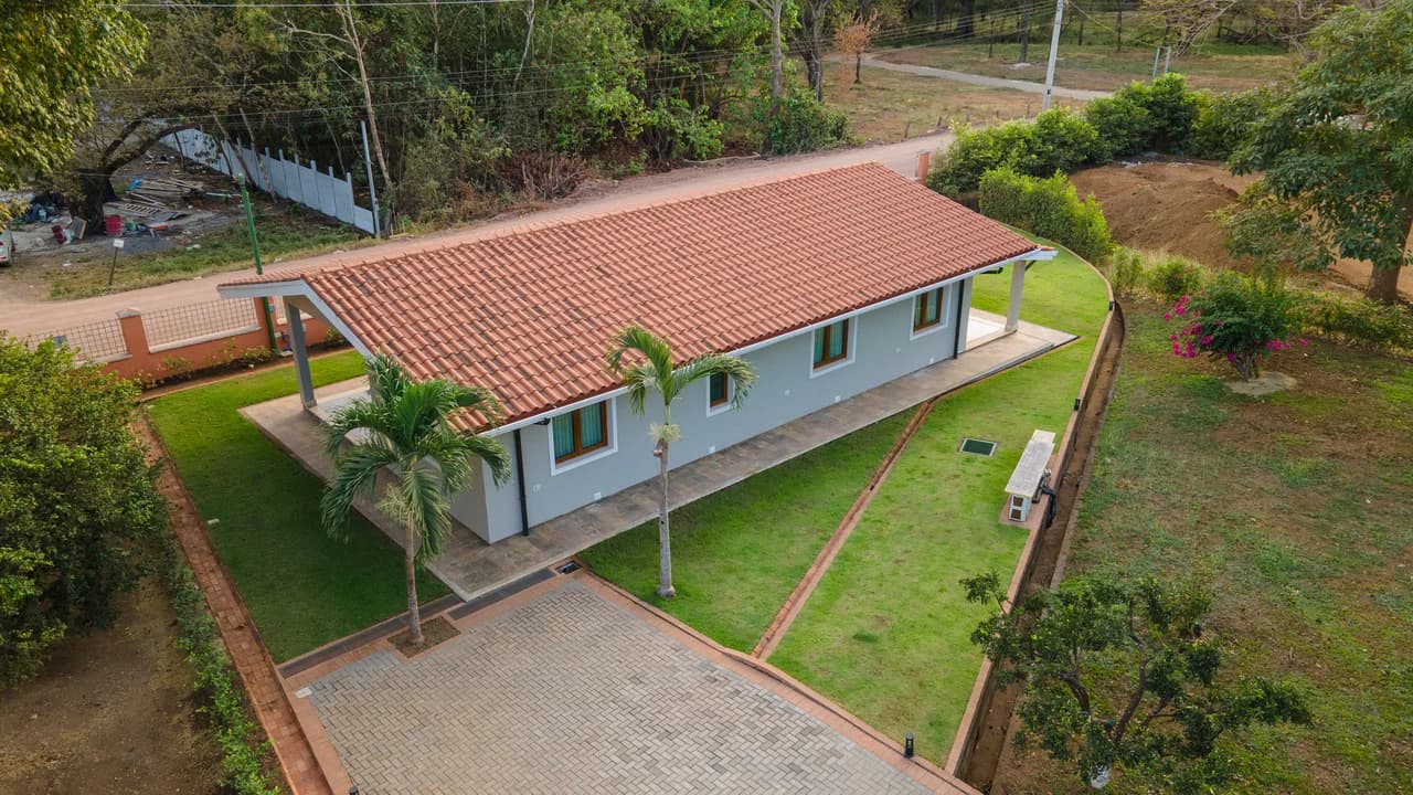 Private home in Tamarindo center: Family home inside "La Norma" - photo 4