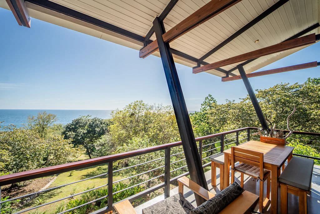 Casa Que Pasa: Exquisite Contemporary Hillside Home in a 1.6-acre Property Overlooking The Pacific Ocean - Enjoy Coastal Living in a Prime Location - photo 21
