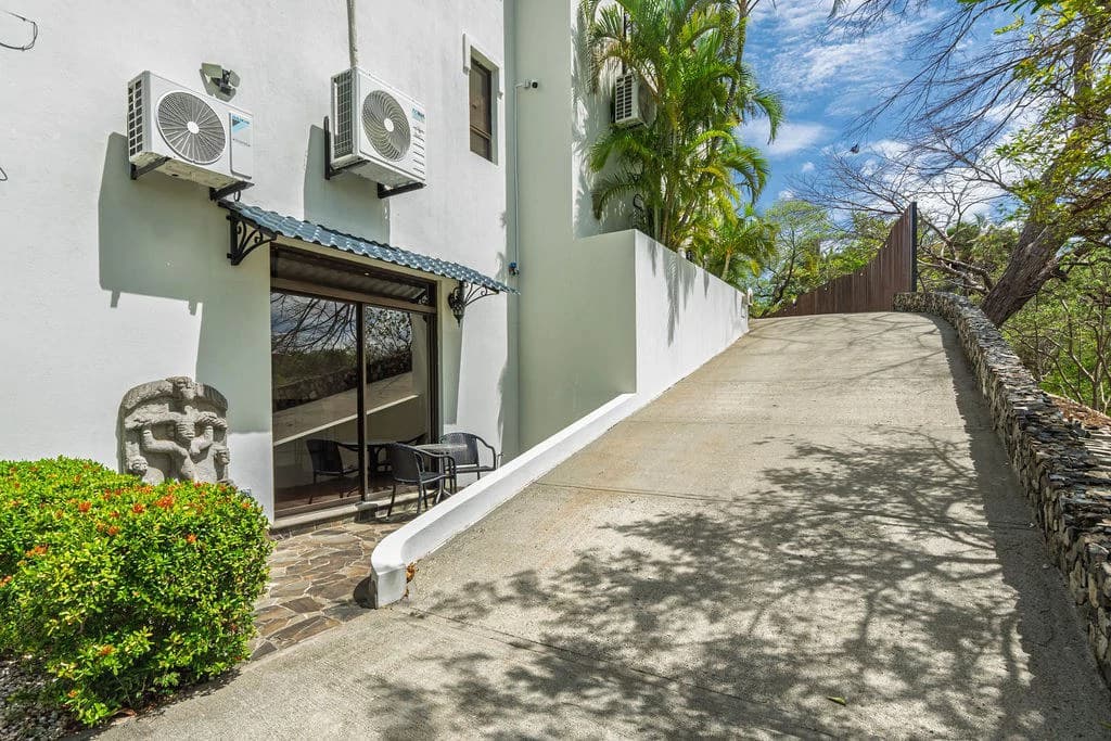 Casa de Estrellas: Elegant 4BR Ocean View Home in Pacific Heights, Potrero - photo 56
