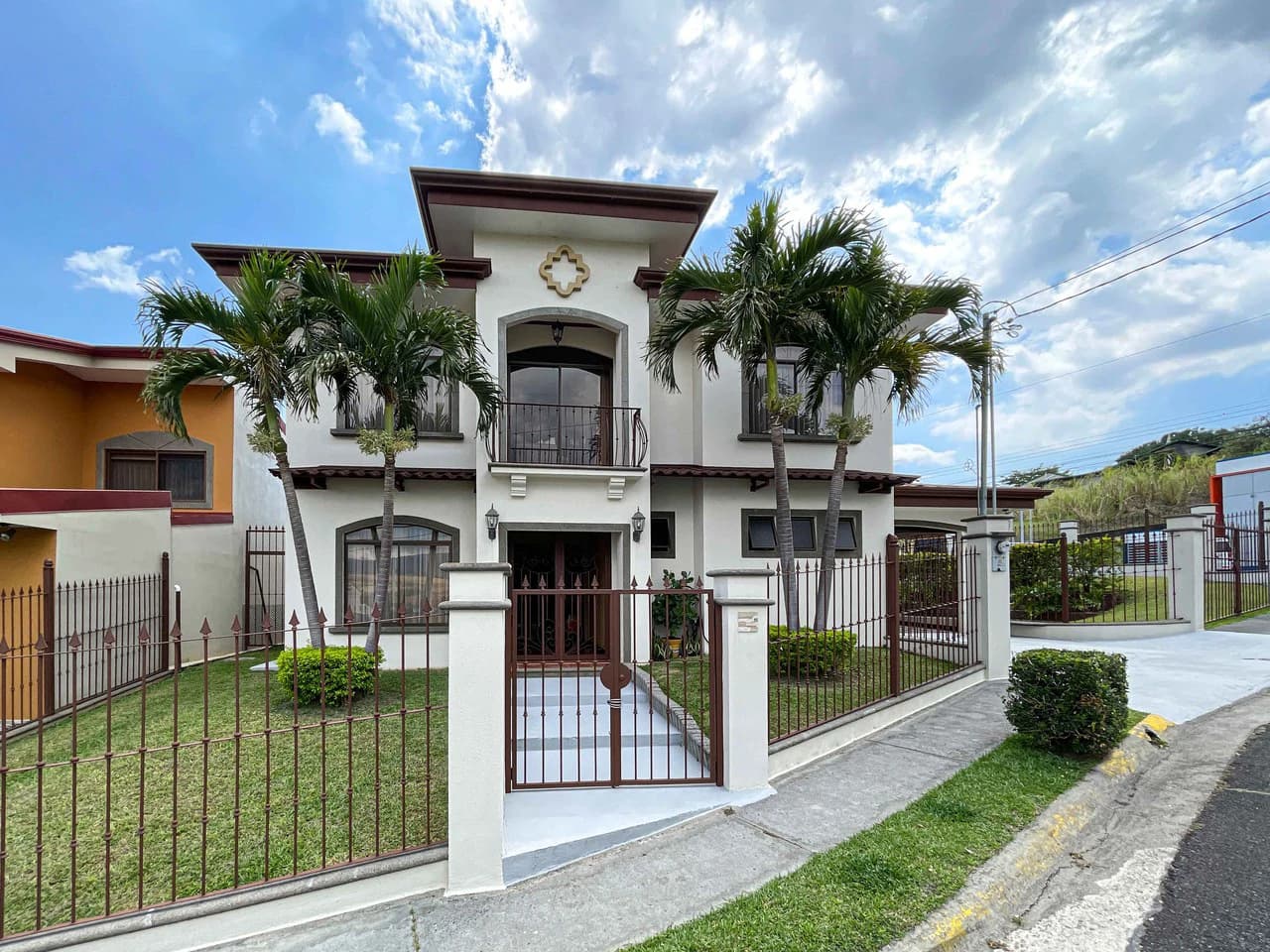 Home for sale in La Guaria- Grecia