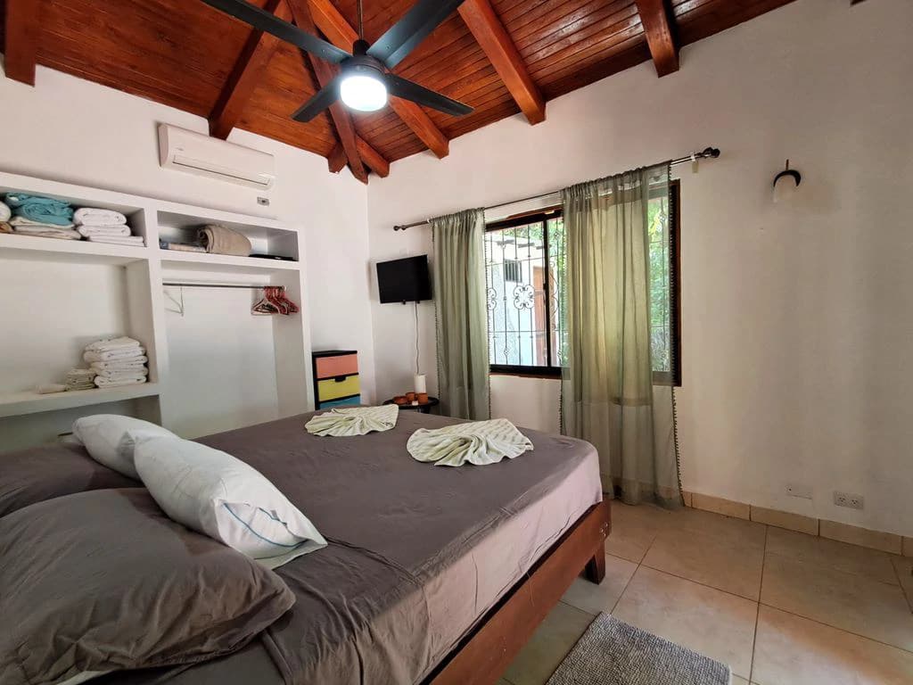 Casa Colibri: Tropical Home with Casita, Pool & Prime Buenavista Location - photo 9