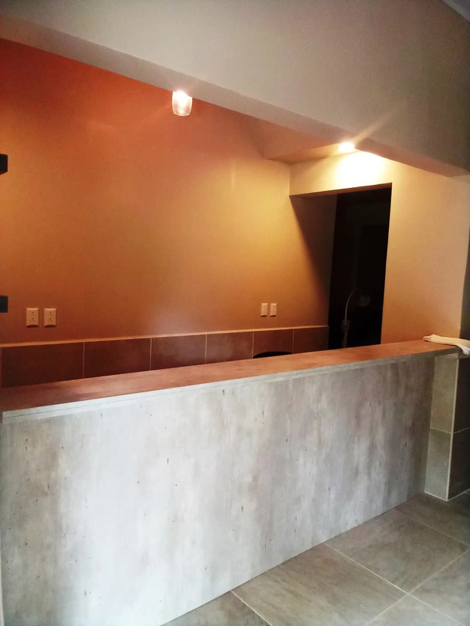 Hotel Opportunity!: HUGE PRICE DROP! Hotel & Medical Spa/Clinic in the heart of town! - photo 15