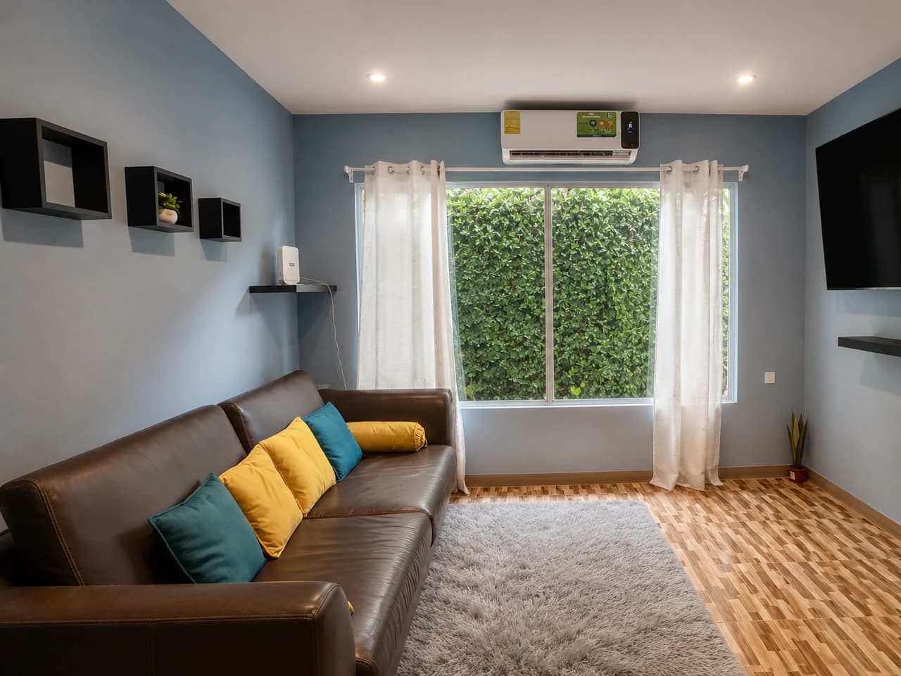 2-Bedroom Home with 3 Fully Furnished Apartments In Puerto Jimenez - photo 9