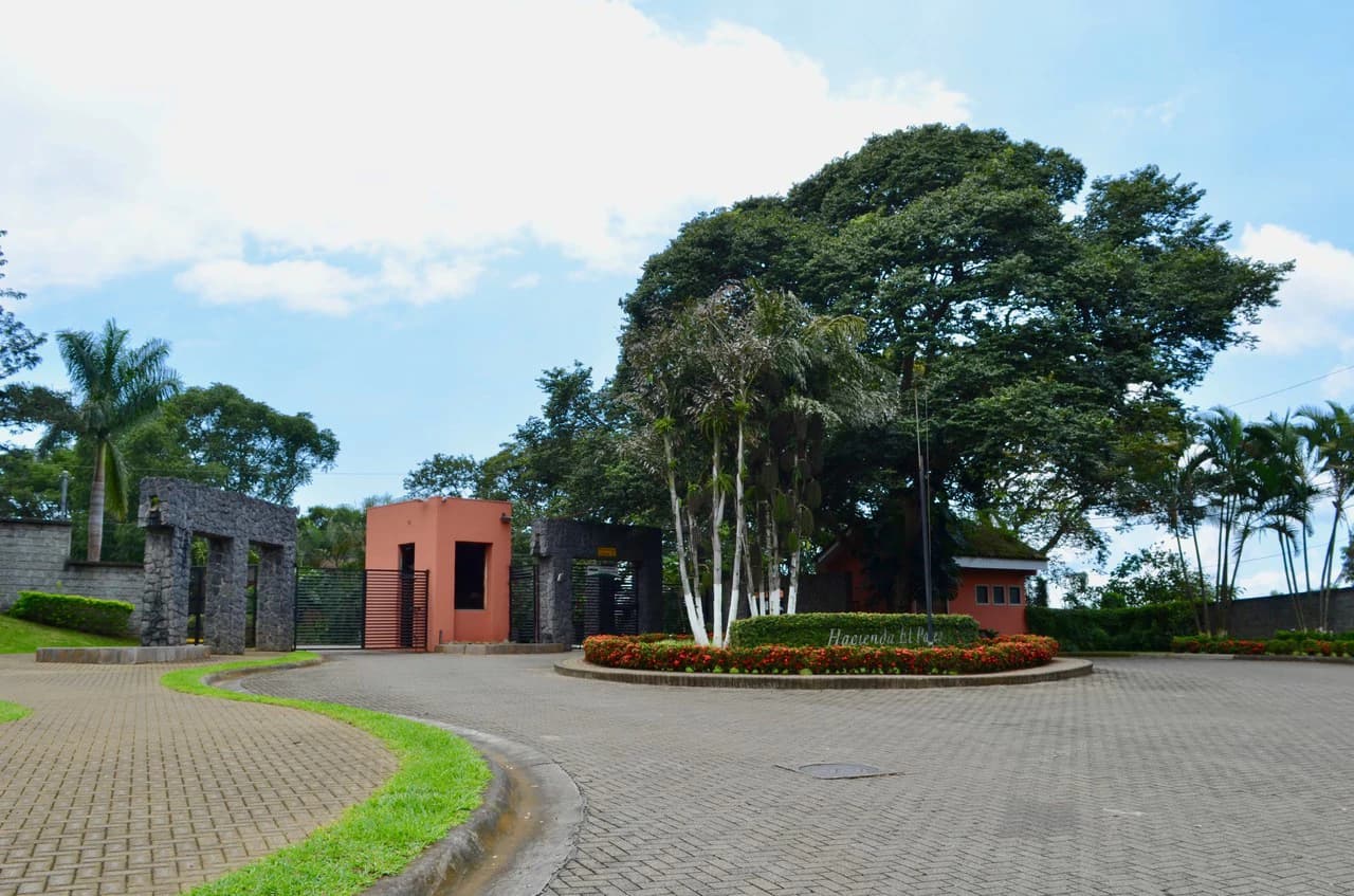 Countryside and Mountain Home Construction Site For Sale in Alajuela - photo 12