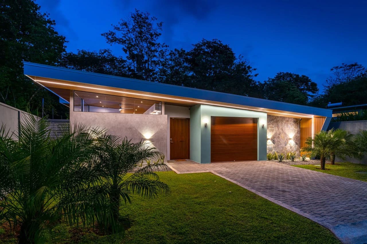 Amazing New Villa Cayman: Solar Powered and Walk to the Beach in Uvita! - photo 23