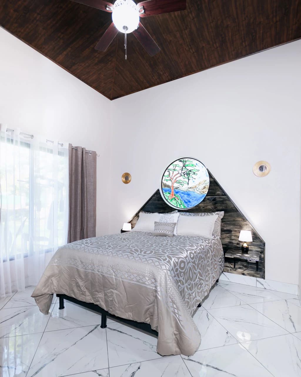 BRAND NEW 3-bedroom home, 5 minutes to Dominical Beach. - photo 22