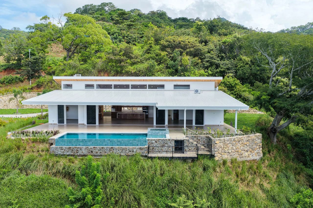 Brand-New Home for Sale in Vista Guácimo, Atenas | Infinity Pool | 180° Views - photo 4