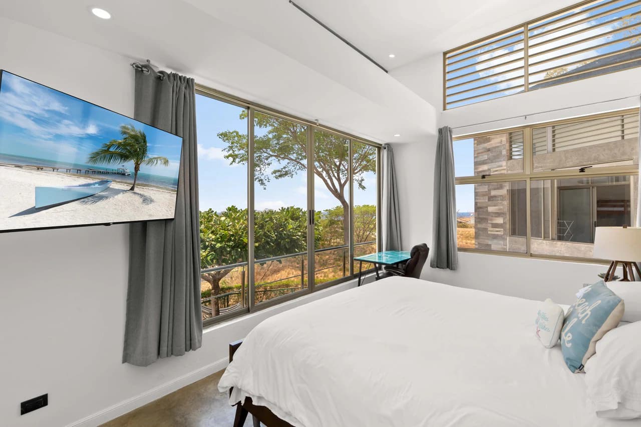 Casa Hijau: Modern Ocean-View Surf Home in Marbella - photo 18
