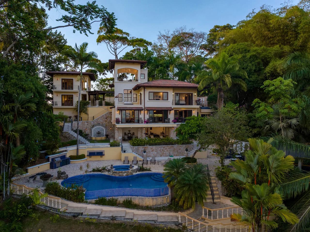 Nido Escondido Luxury Home in Private Community in Dominical