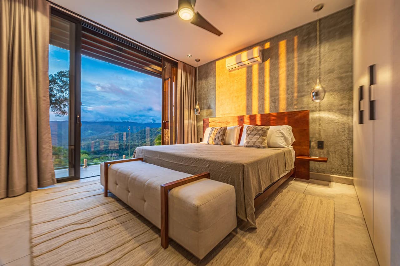 A True Estate Beyond Compare, Ocean Views For Miles: Mountain House For Sale in Uvita - photo 34