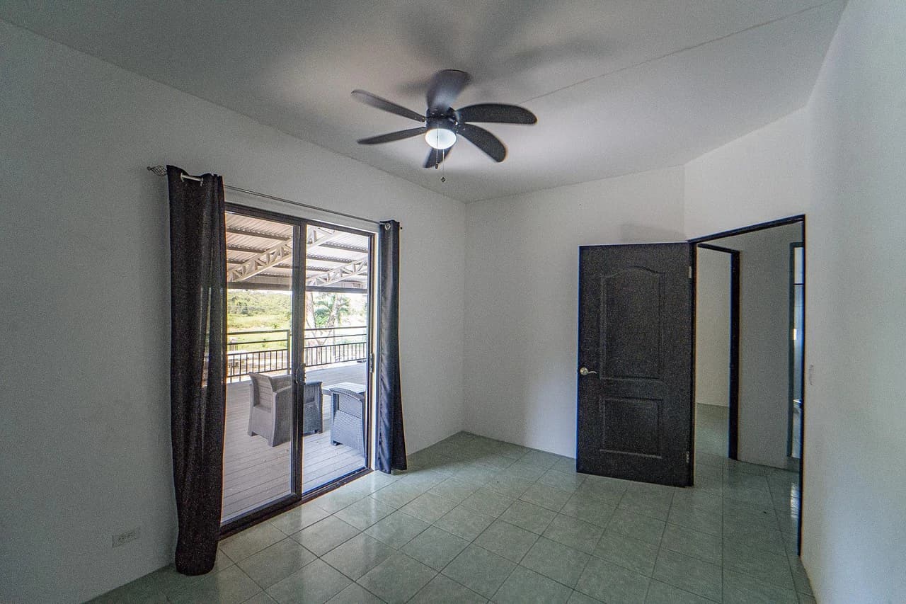 Cantarana Studios: Multiunit Property with tons of Potential - photo 19