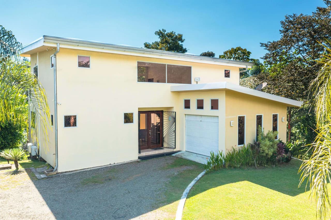 Casa Fox Las Palmas: Mountain House For Sale in Quepos - photo 3