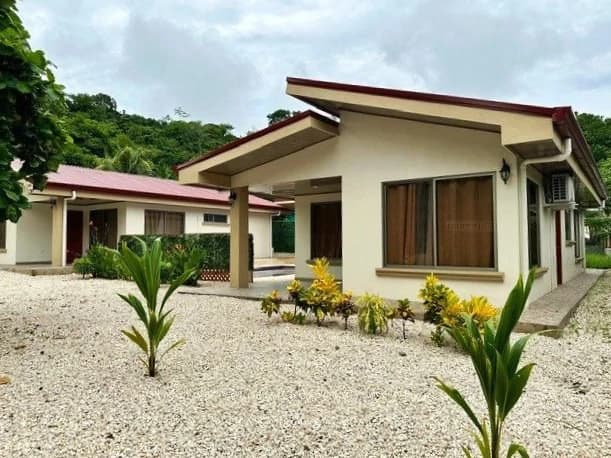 2 Homes for the Price of 1 – Turnkey Rental Income in Playa Tambor!: $325,000 USD | 6 Bedrooms | Prime Location | Excellent ROI Potential - photo 7