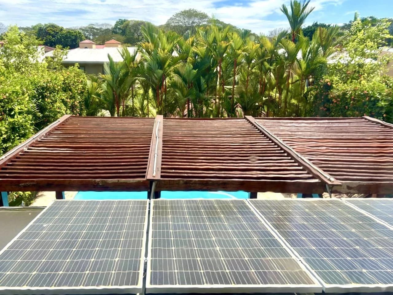 ARA 14: Fully Furnished and Home with Tons of amenities ie. Solar electricity - photo 26