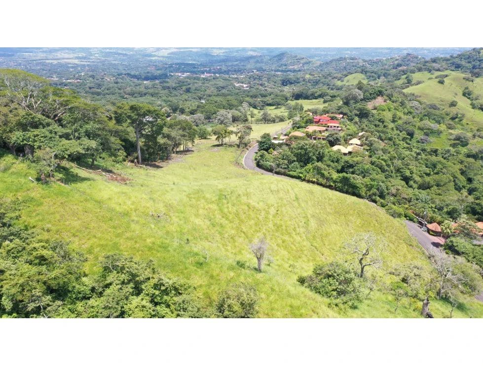 An Exceptional Property in the Heights of Atenas - photo 4