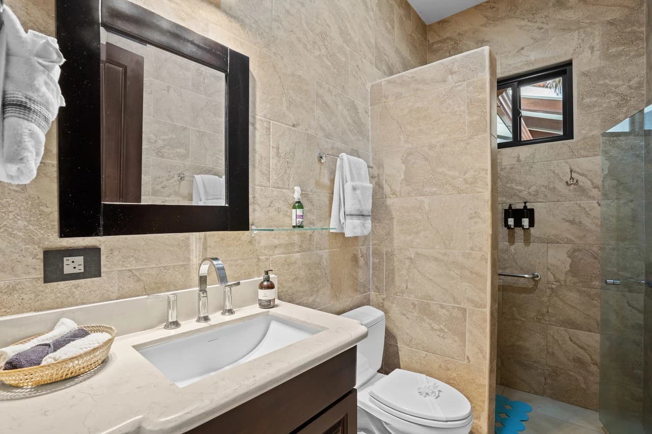 Pura Vida House: 6 bedroom 6 Bathroom Rental Juggernaut in Gated Community - photo 34