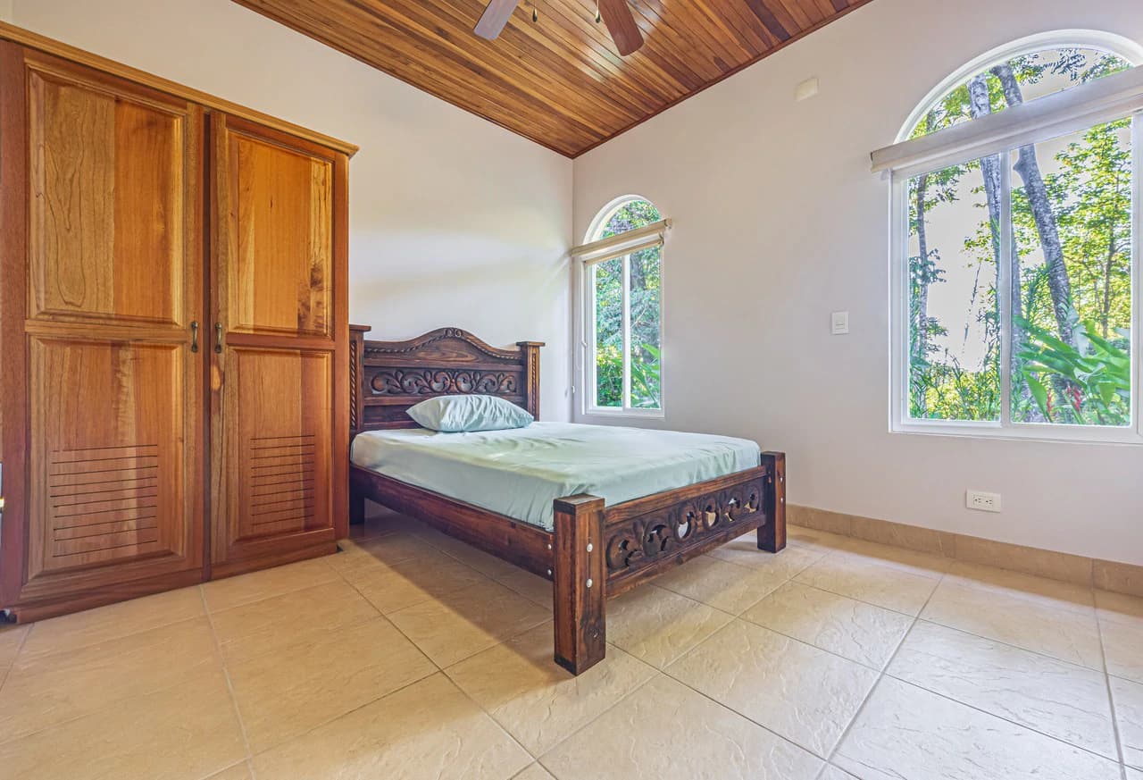 Elegant 3 Bedroom + Office Jungle Home in Puesta Del Sol, Ojochal - photo 9