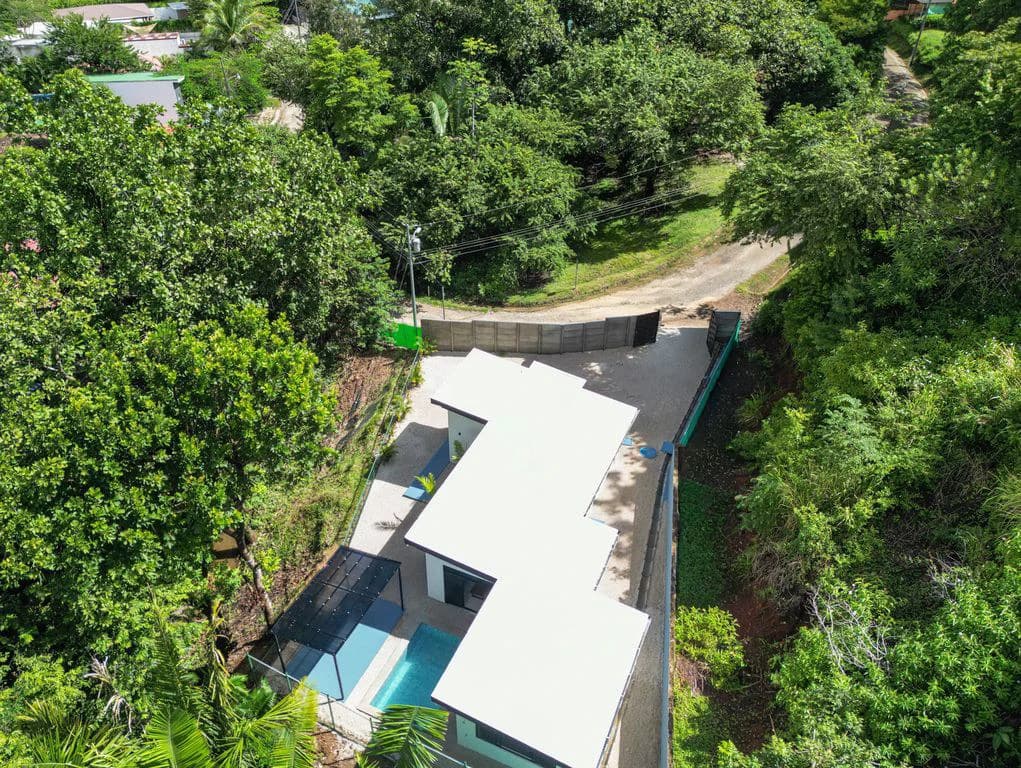 Casa Quetzal del Bosque: Turnkey Tropical Living with Income Potential – Just 5 Minutes from Carrillo Beach - photo 16