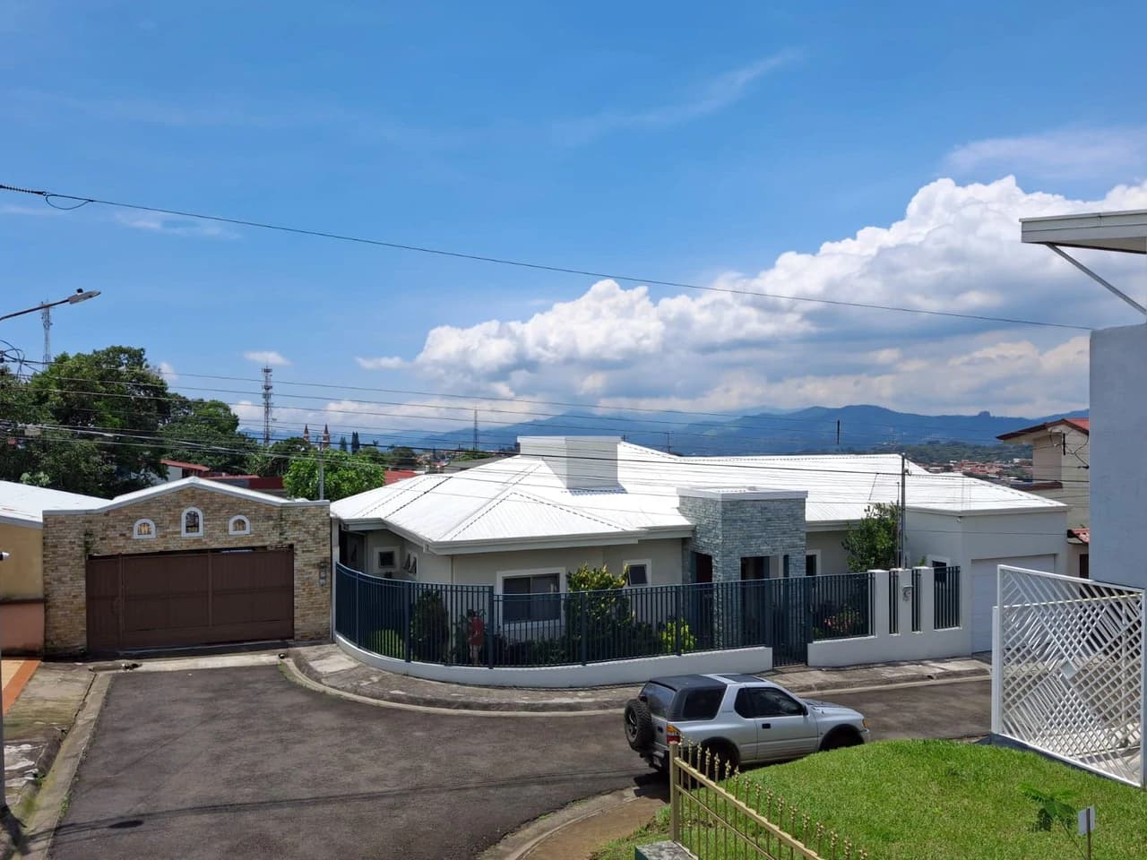 Casa Naranjales: 5 bedroom 2 story home in central Grecia - photo 13
