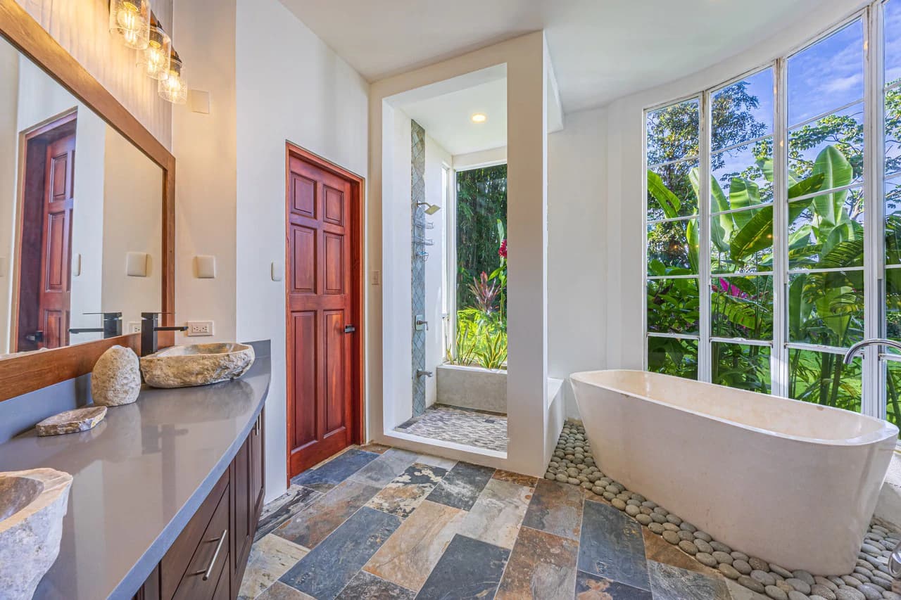 17 ACRES – 5 Bedroom Grand Estate, Guest House, SPECTACULAR VIEWS!!! - photo 20