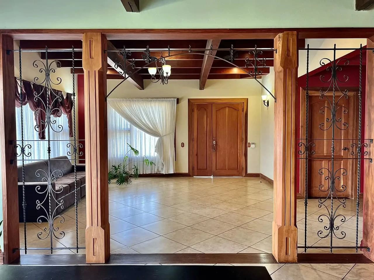 House For Sale in San Isidro - photo 2