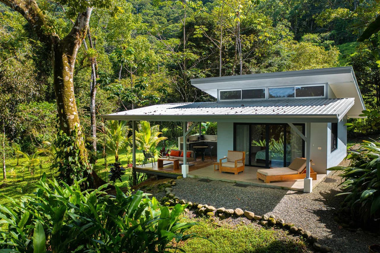 Estate Property in Escaleras, Multi-Use, Residential/HOTEL/Commercial - photo 10