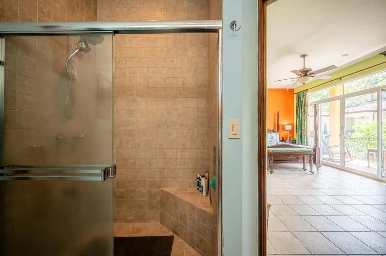 Peaceful and Secure 3BR Condo with Private Pool in Las Lomas - photo 29