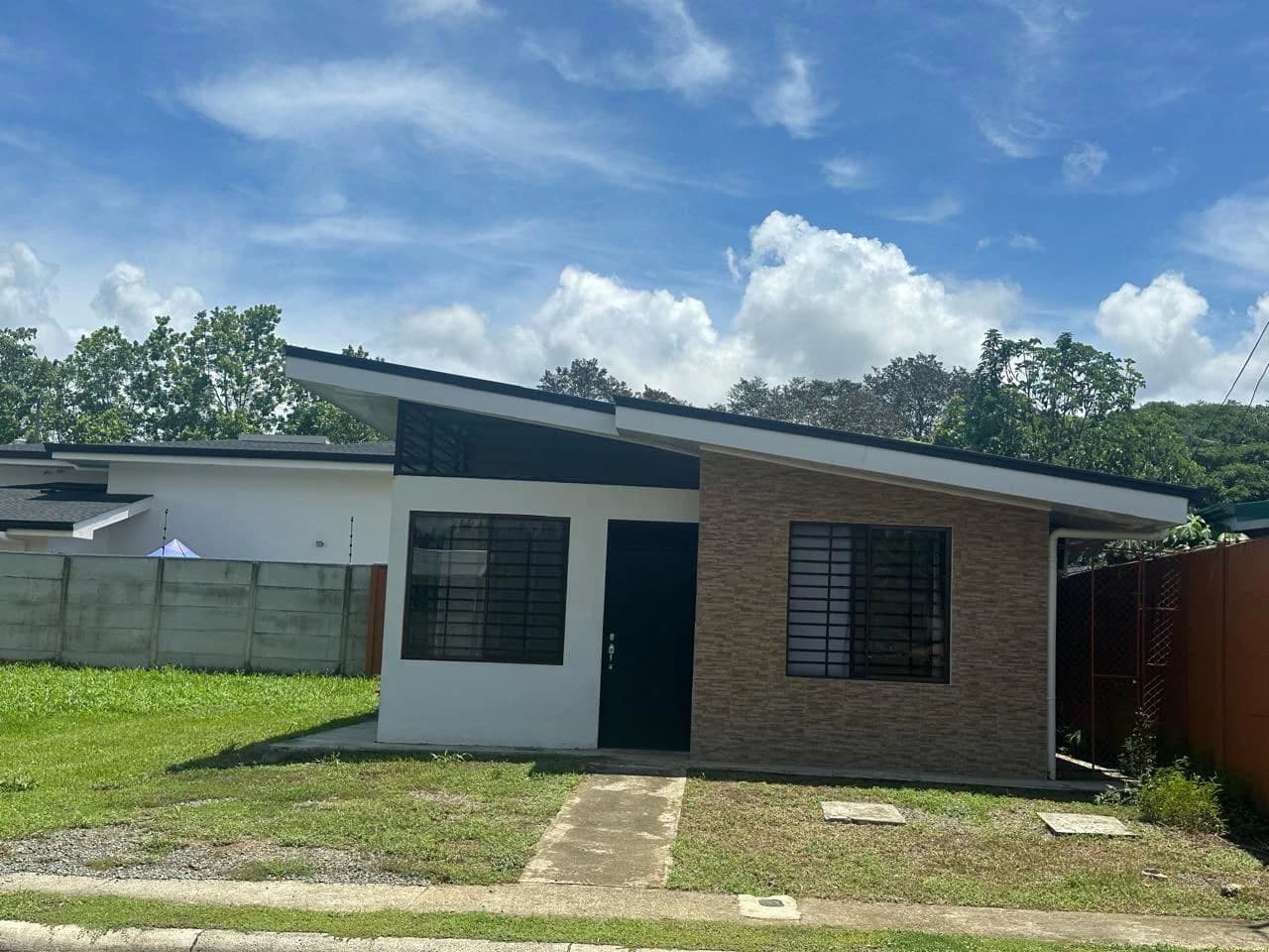 SE VENDE APARTAMENTOS UBICADOS EN QUEPOS, PUNTARENAS: Mountain Apartment For Sale in Quepos - photo 2