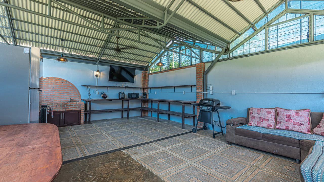 Completely Renovated 5 Bedroom Home in the Heart of San Isidro - photo 68